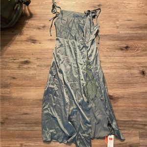 Silk Scoop Neck Midi Dress with Lacey Slit